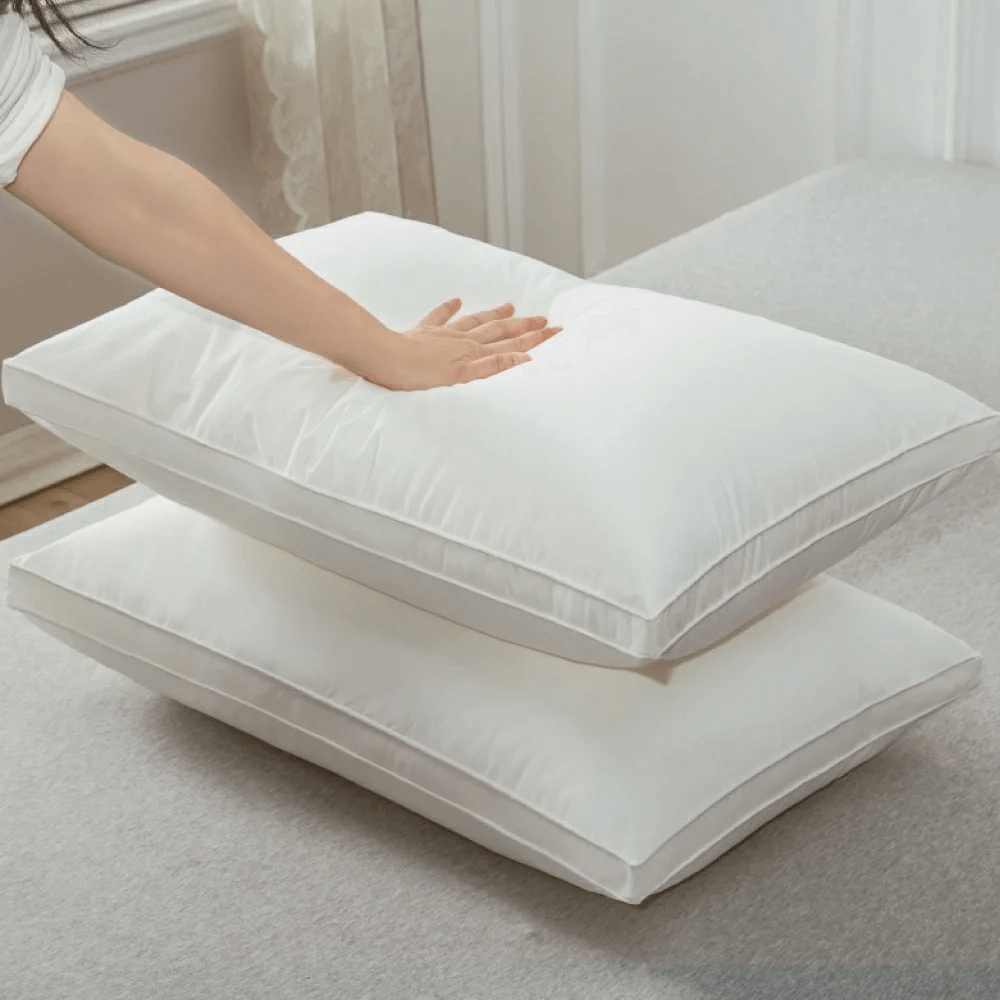 Simple Ol' Me - 纖羽絲絨枕