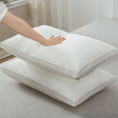 Simple Ol' Me - 纖羽絲絨枕